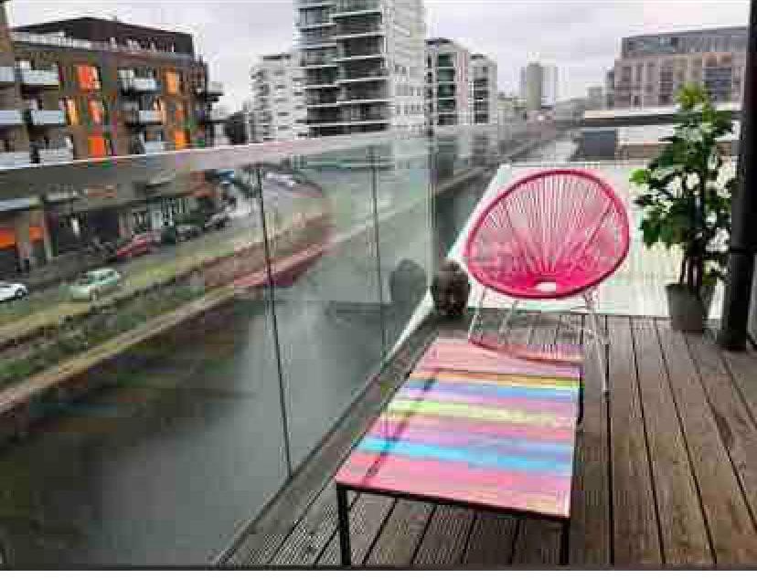 Lovely 2Br Apartment W/ City View Londra Esterno foto